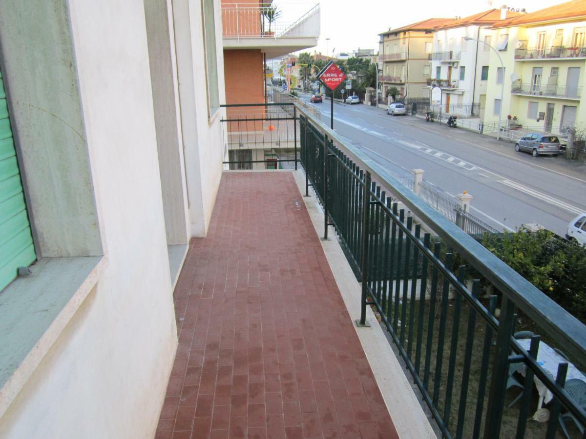 Casa Arcobaleno Apartment Cupra Marittima Exterior photo